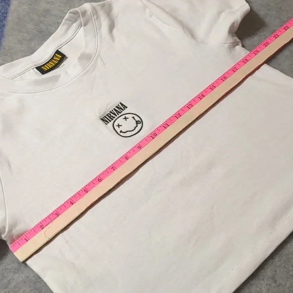 NIRVANA SMILE Cropped Tee womens size Large - Picture 6 of 7